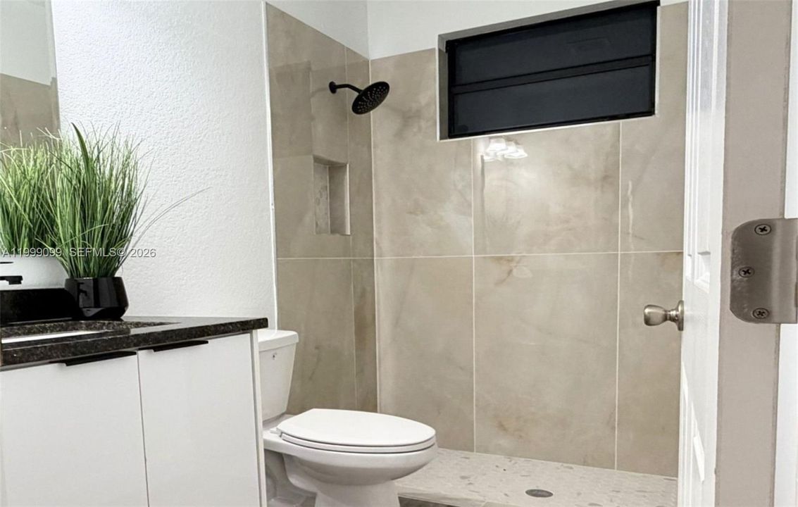 For Sale: $350,000 (3 beds, 2 baths, 1638 Square Feet)
