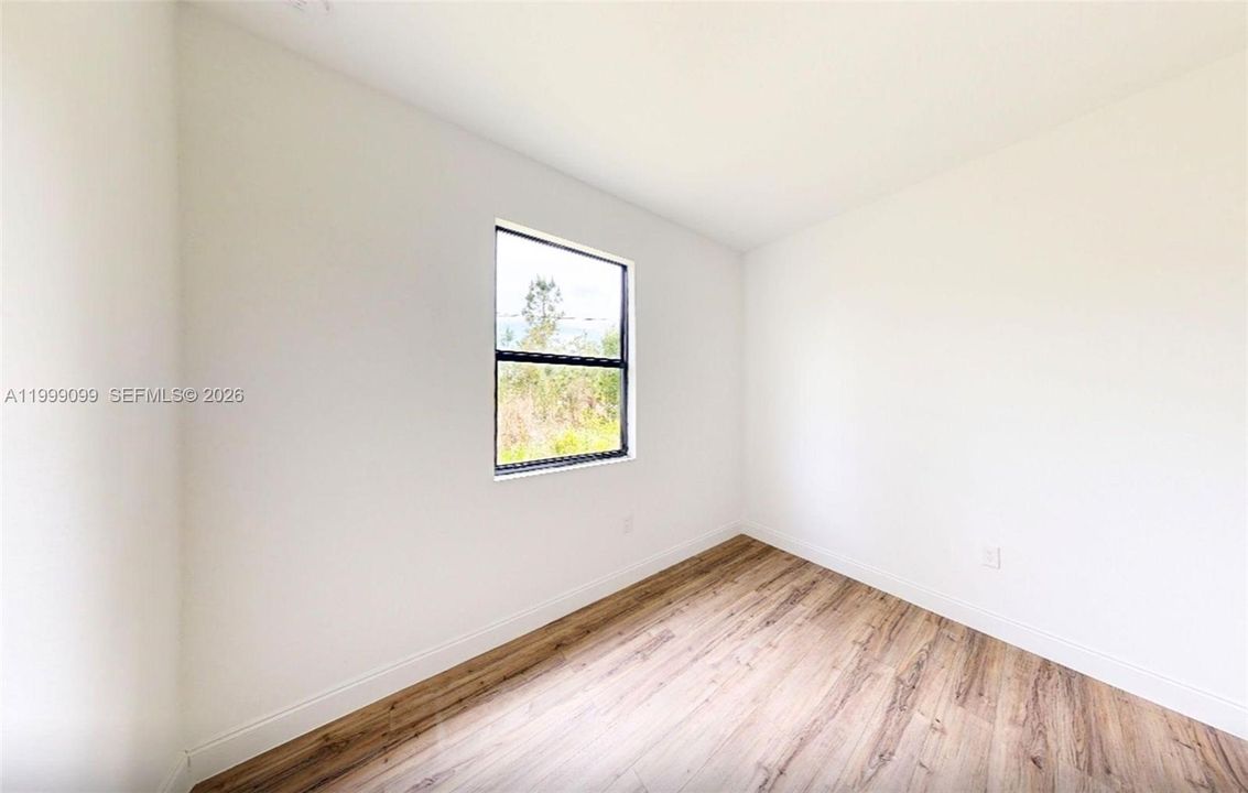 For Sale: $350,000 (3 beds, 2 baths, 1638 Square Feet)