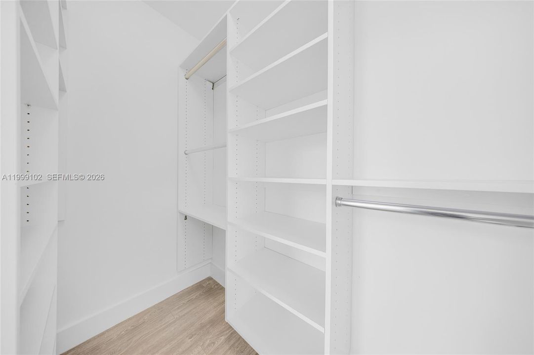 Activo con contrato: $3,400 (2 camas, 2 baños, 1113 Pies cuadrados)