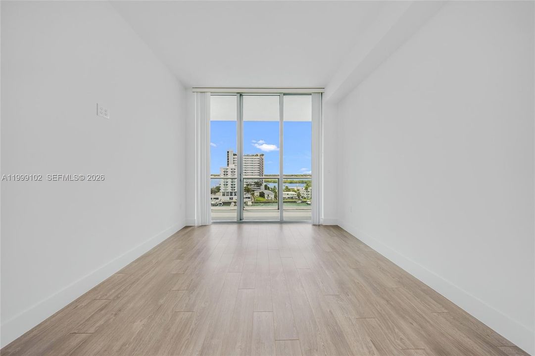 Activo con contrato: $3,400 (2 camas, 2 baños, 1113 Pies cuadrados)