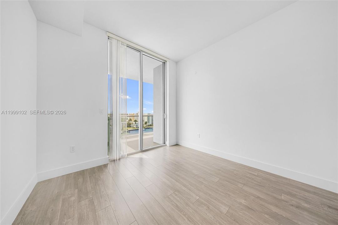 Activo con contrato: $3,400 (2 camas, 2 baños, 1113 Pies cuadrados)