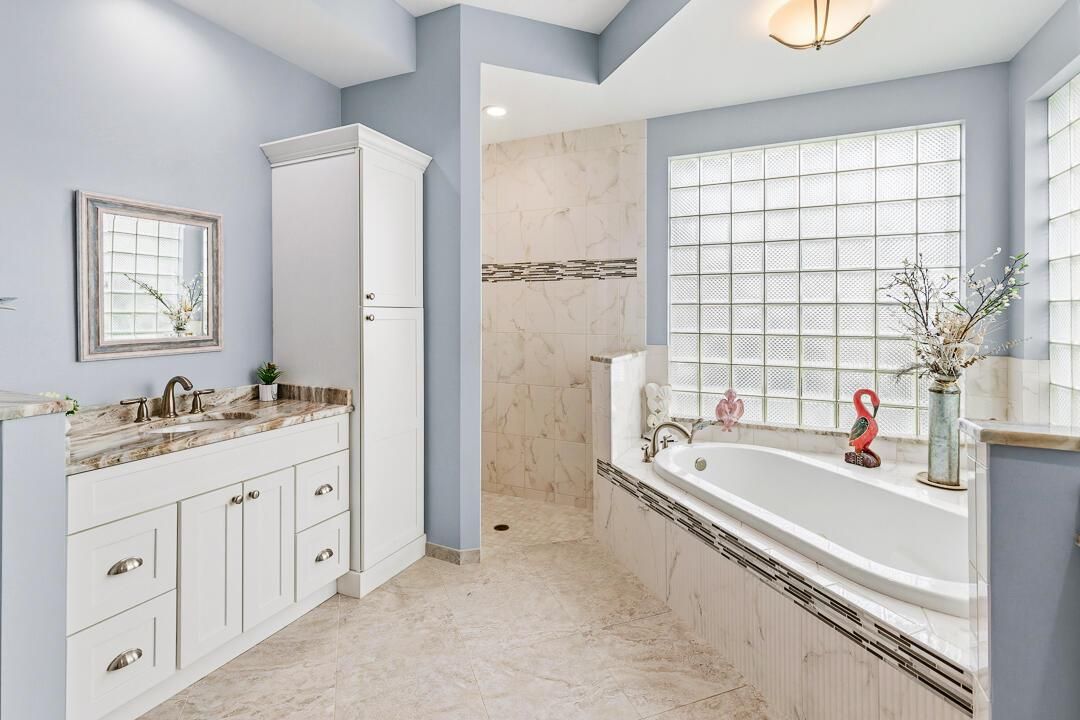 2243 SW Bradford Place-53