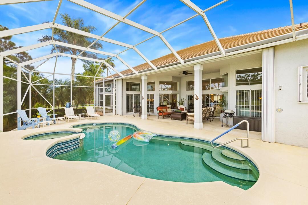 2243 SW Bradford Place-61