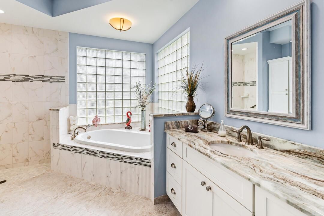 2243 SW Bradford Place-54