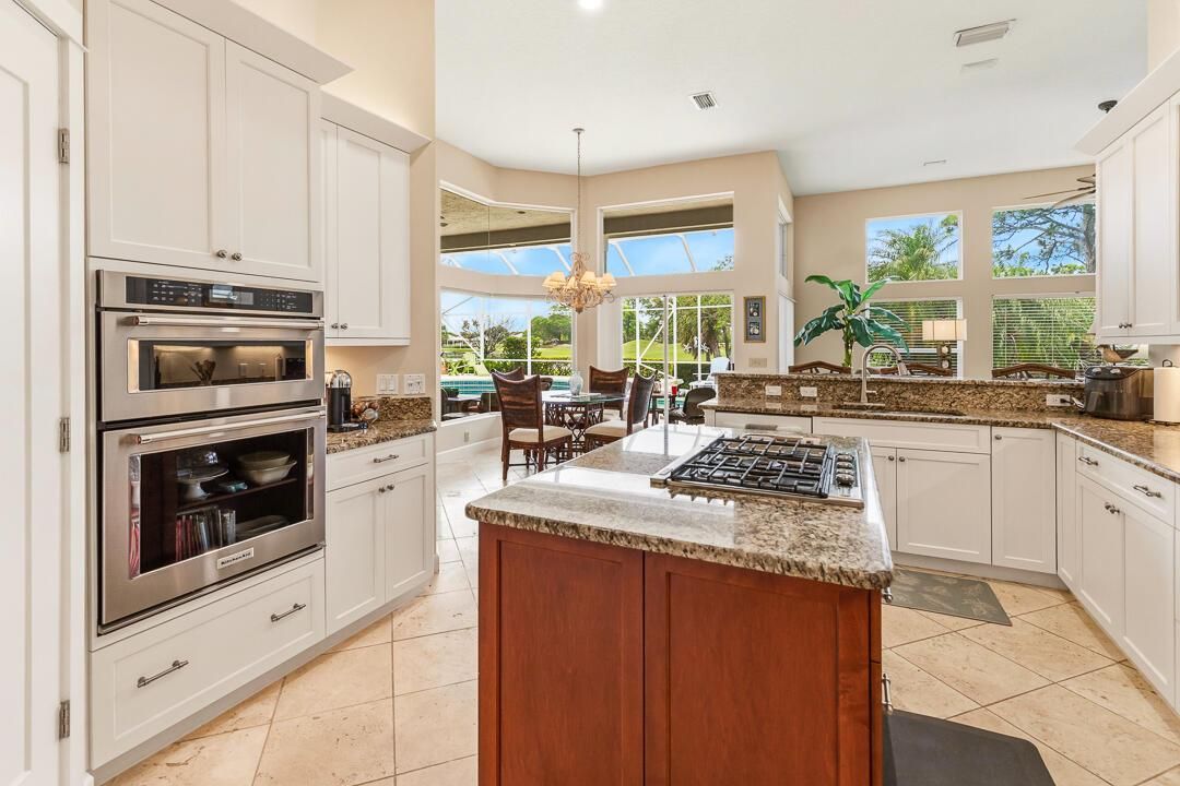 2243 SW Bradford Place-42