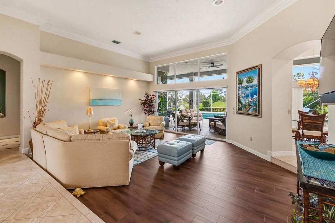 2243 SW Bradford Place-24