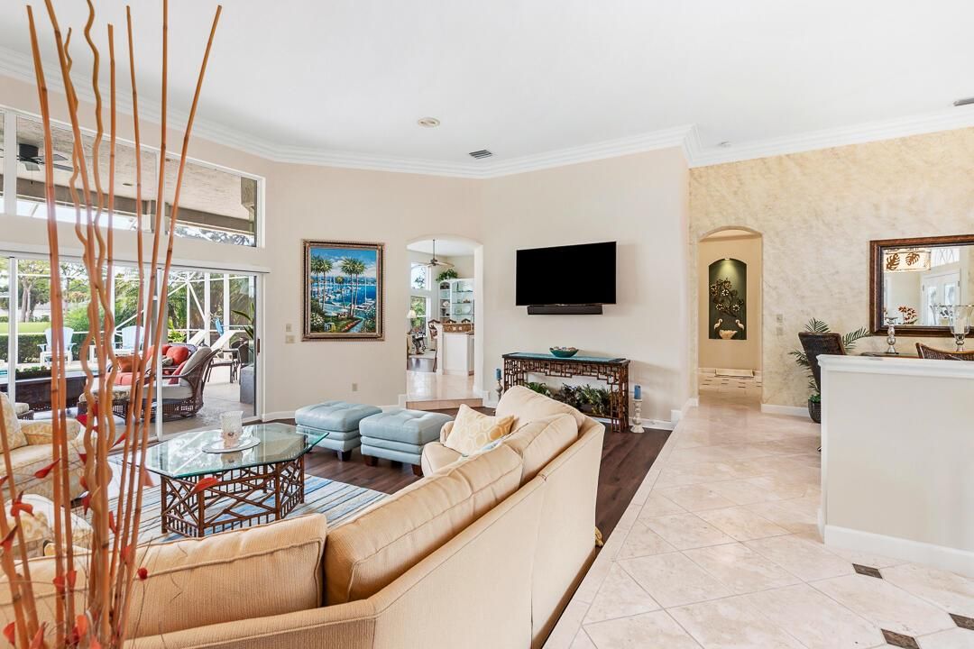 2243 SW Bradford Place-56
