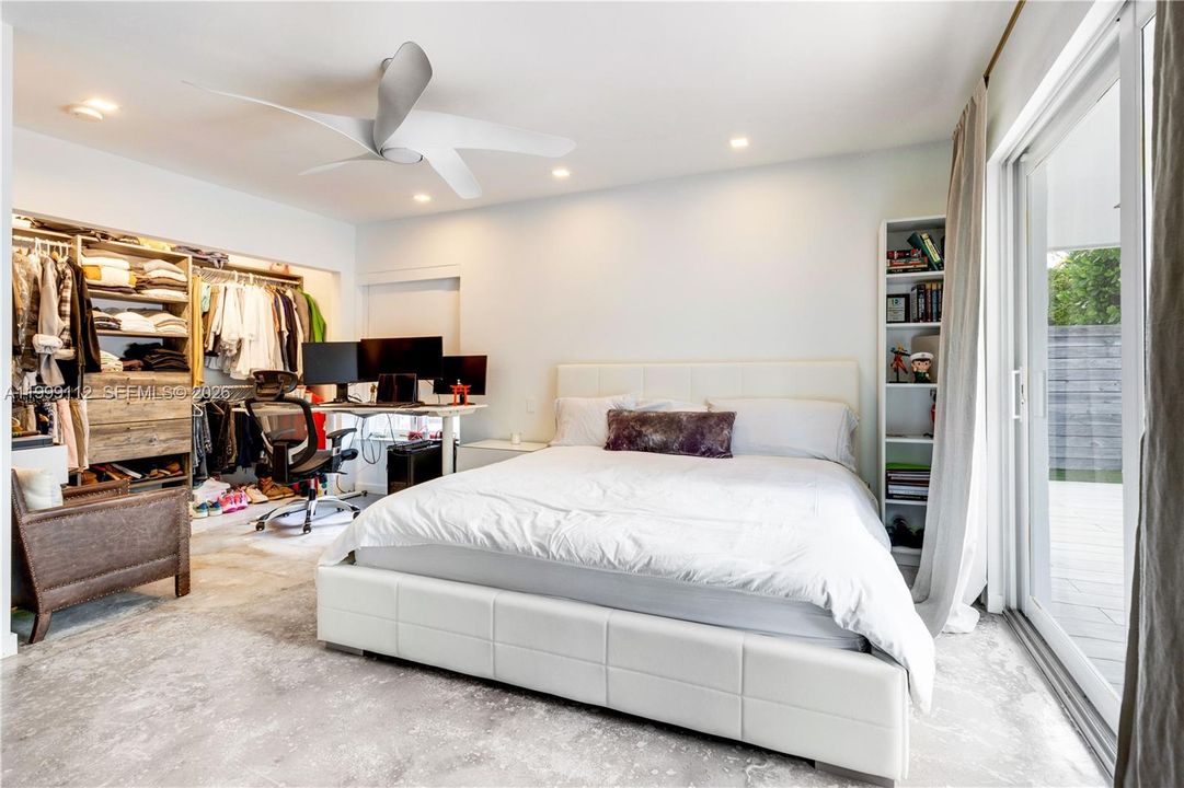 For Sale: $3,750,000 (5 beds, 4 baths, 2700 Square Feet)