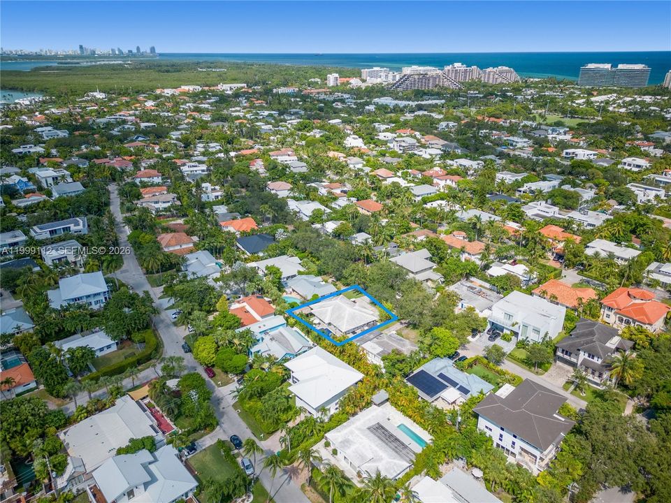 For Sale: $3,750,000 (5 beds, 4 baths, 2700 Square Feet)