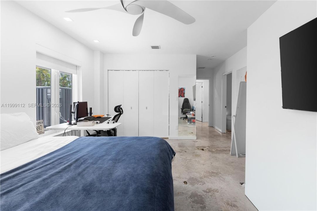 For Sale: $3,750,000 (5 beds, 4 baths, 2700 Square Feet)