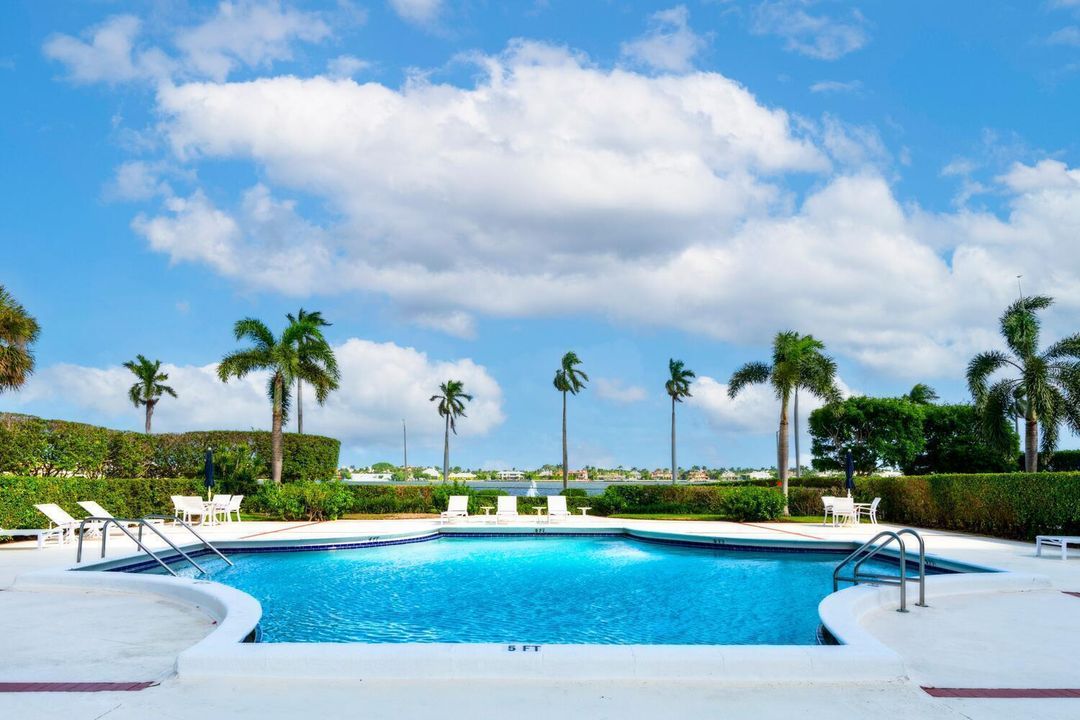 1701 S Flagler Dr Apt 709 Rapallo Pool