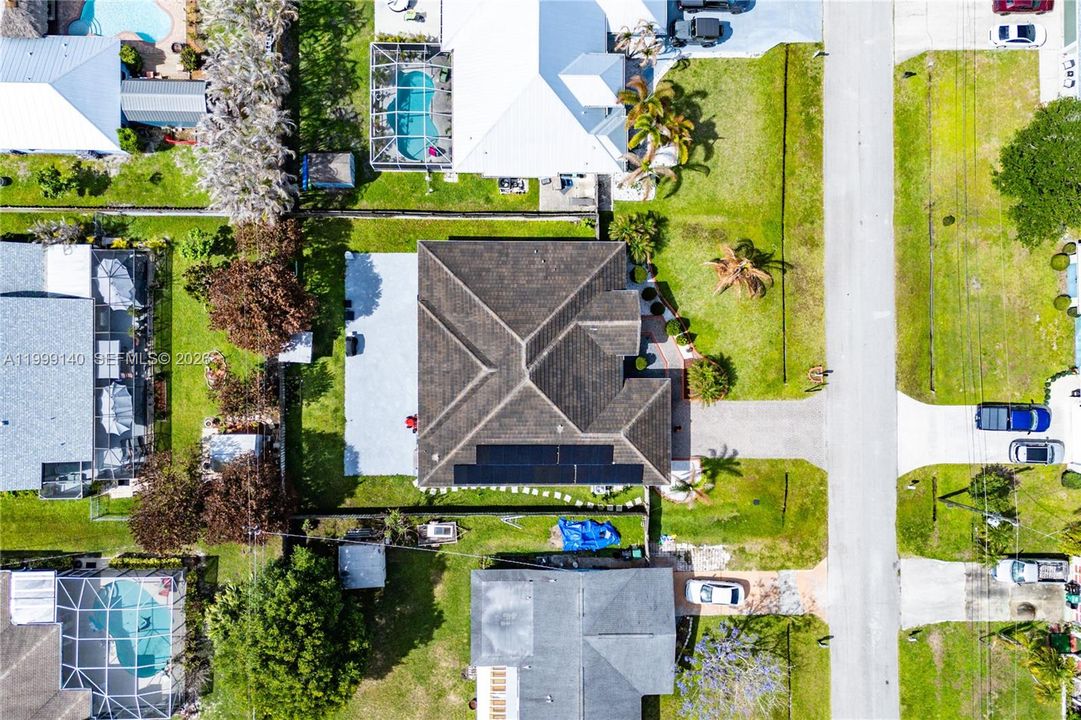 For Sale: $519,999 (4 beds, 3 baths, 2525 Square Feet)