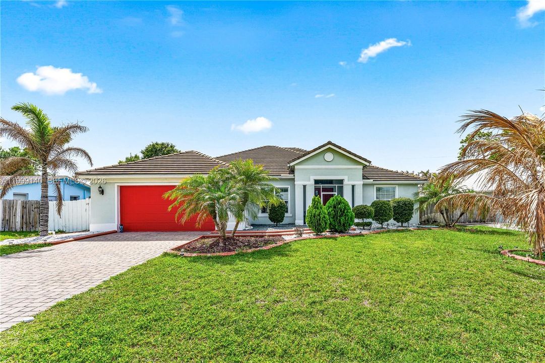 For Sale: $519,999 (4 beds, 3 baths, 2525 Square Feet)