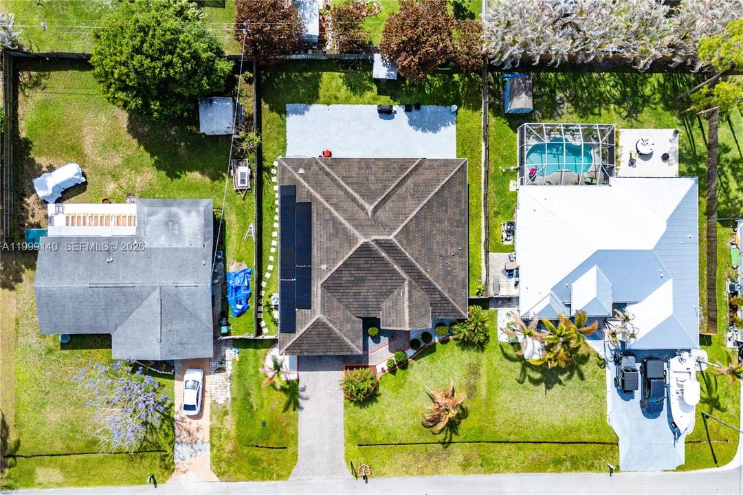 For Sale: $519,999 (4 beds, 3 baths, 2525 Square Feet)