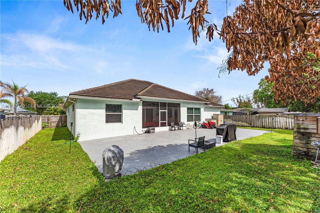 For Sale: $519,999 (4 beds, 3 baths, 2525 Square Feet)