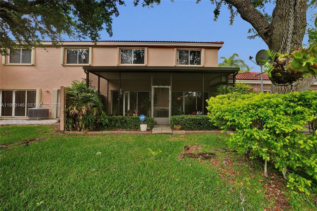 Active With Contract: $515,000 (3 beds, 2 baths, 1648 Square Feet)