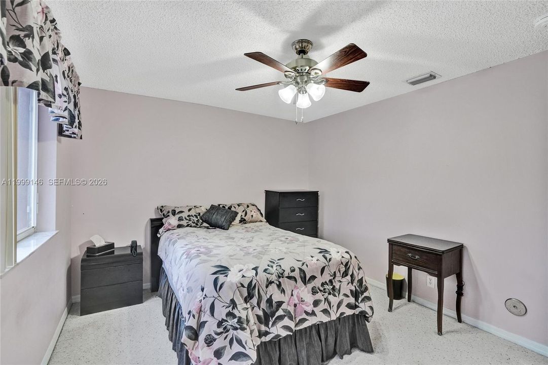 Active With Contract: $515,000 (3 beds, 2 baths, 1648 Square Feet)