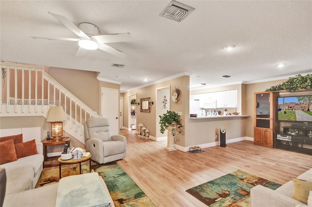 Active With Contract: $515,000 (3 beds, 2 baths, 1648 Square Feet)