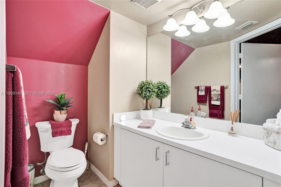 Active With Contract: $515,000 (3 beds, 2 baths, 1648 Square Feet)