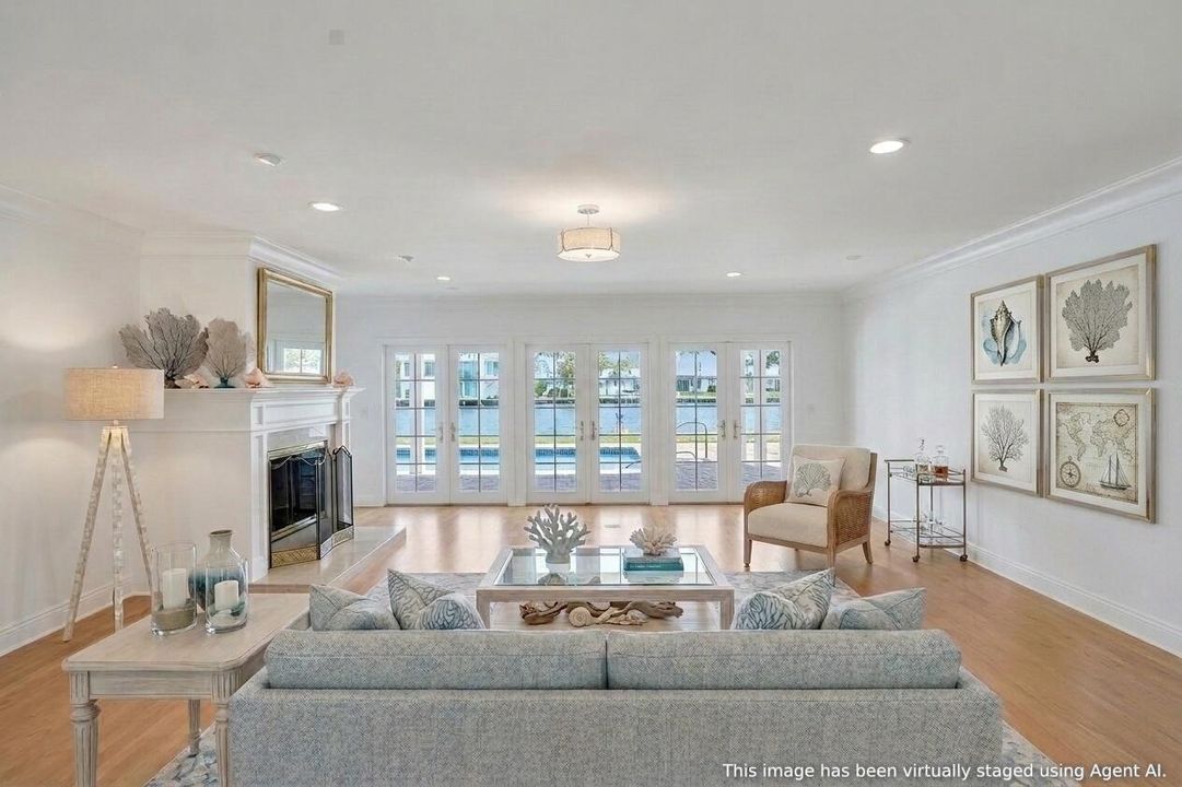 7 Saranac - living room