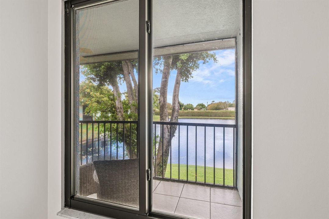 022-15054AshlandWay-102-DelrayBeach-FL-3