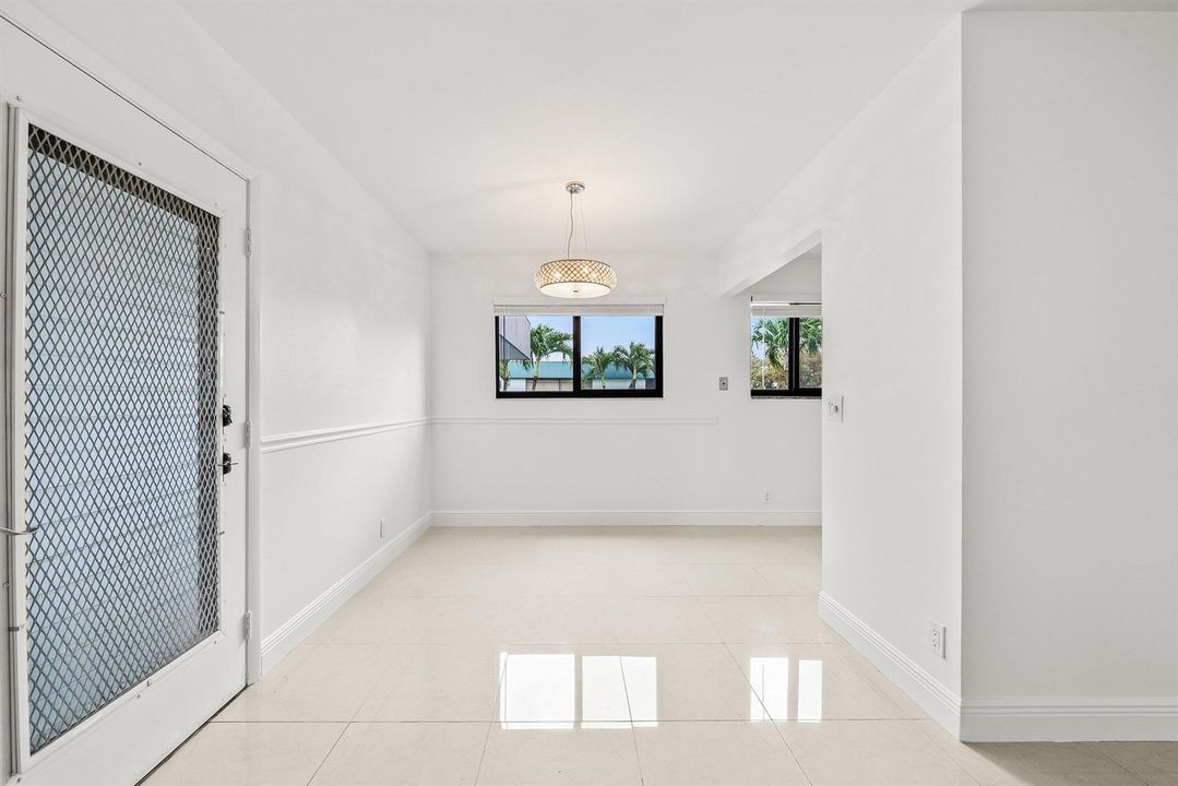 010-15054AshlandWay-102-DelrayBeach-FL-3