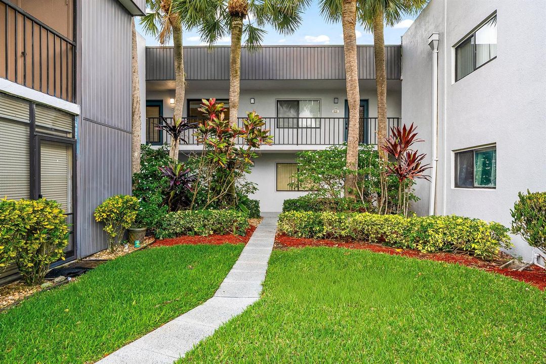 003-15054AshlandWay-102-DelrayBeach-FL-3