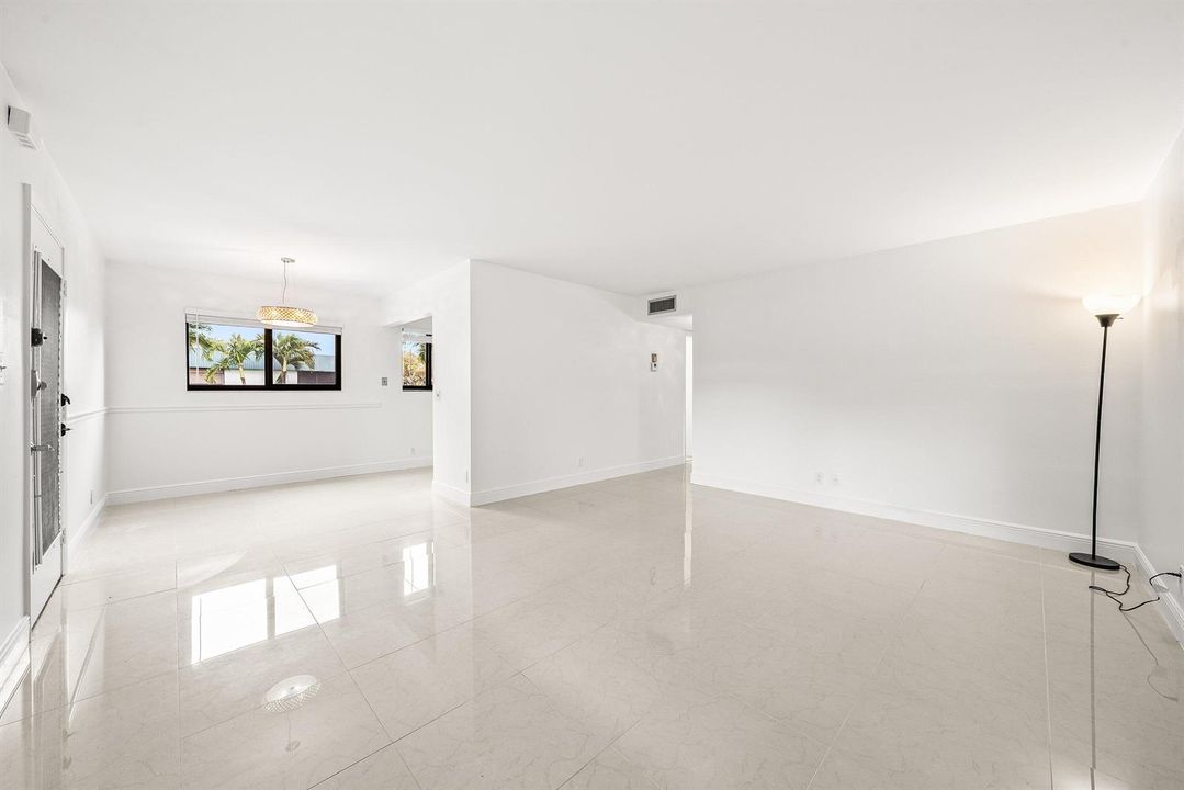 007-15054AshlandWay-102-DelrayBeach-FL-3