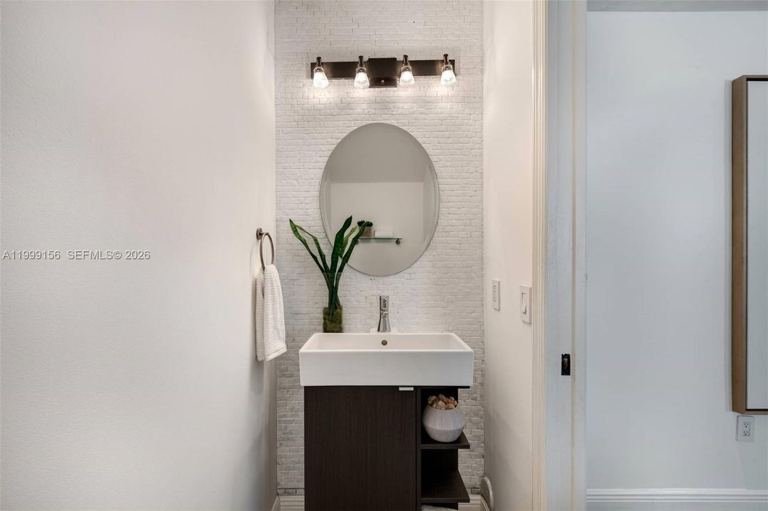 Active With Contract: $1,599,000 (3 beds, 2 baths, 2350 Square Feet)