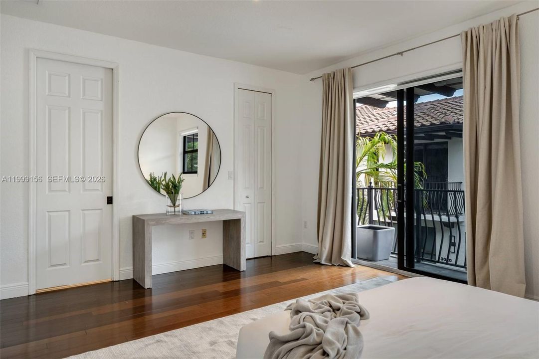 Active With Contract: $1,599,000 (3 beds, 2 baths, 2350 Square Feet)