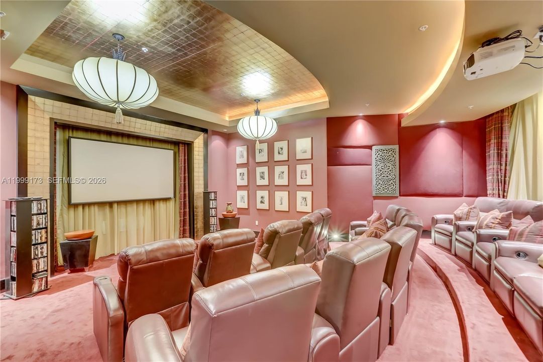 На продажу: $1,850,000 (2 спален, 2 ванн, 1815 Квадратных фут)