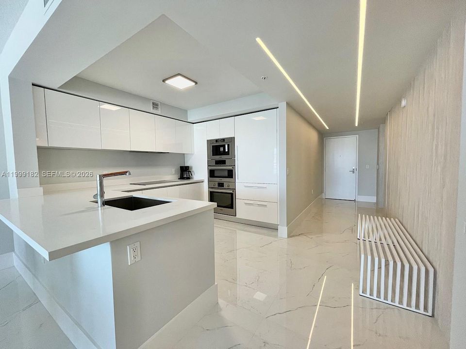 For Sale: $1,150,000 (3 beds, 3 baths, 1541 Square Feet)