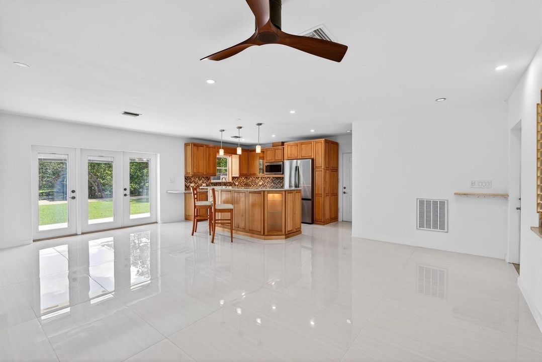 LIVING AREA-4