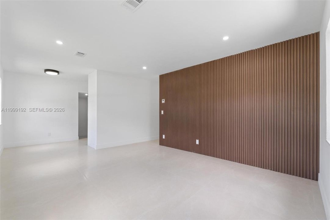 На продажу: $495,000 (3 спален, 2 ванн, 1102 Квадратных фут)