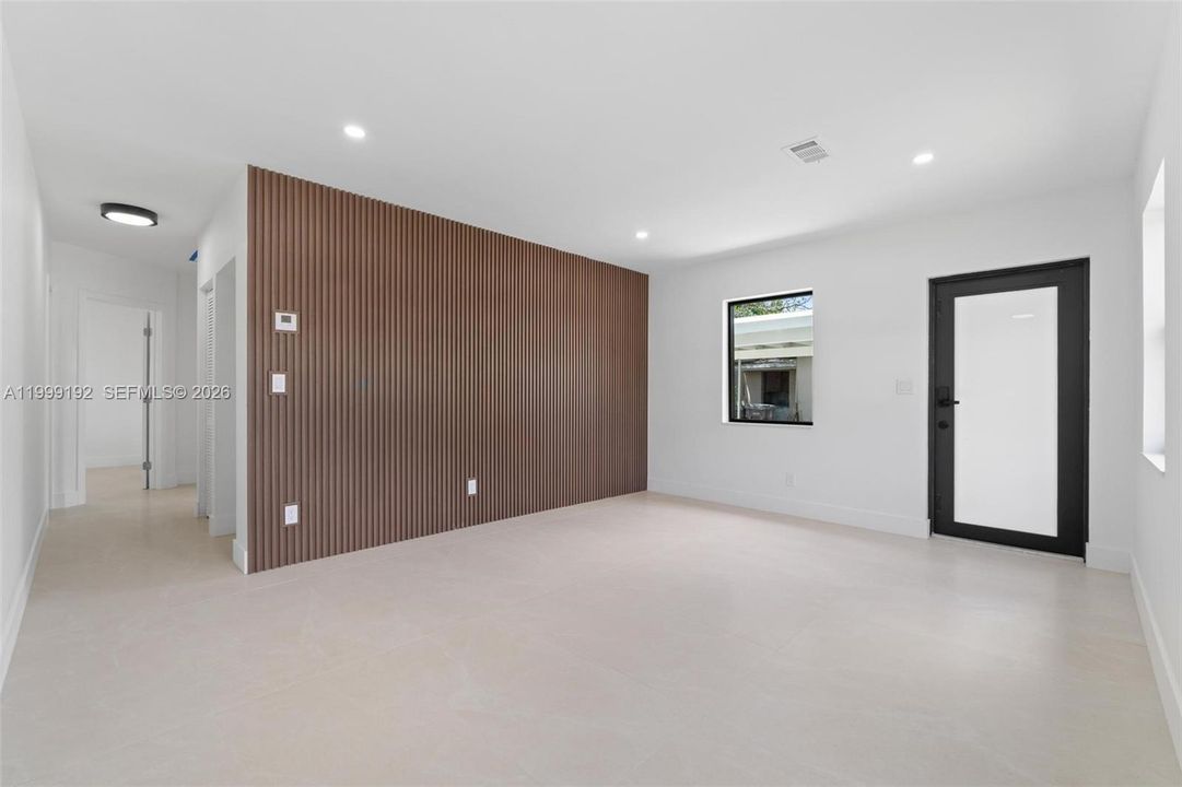 На продажу: $495,000 (3 спален, 2 ванн, 1102 Квадратных фут)