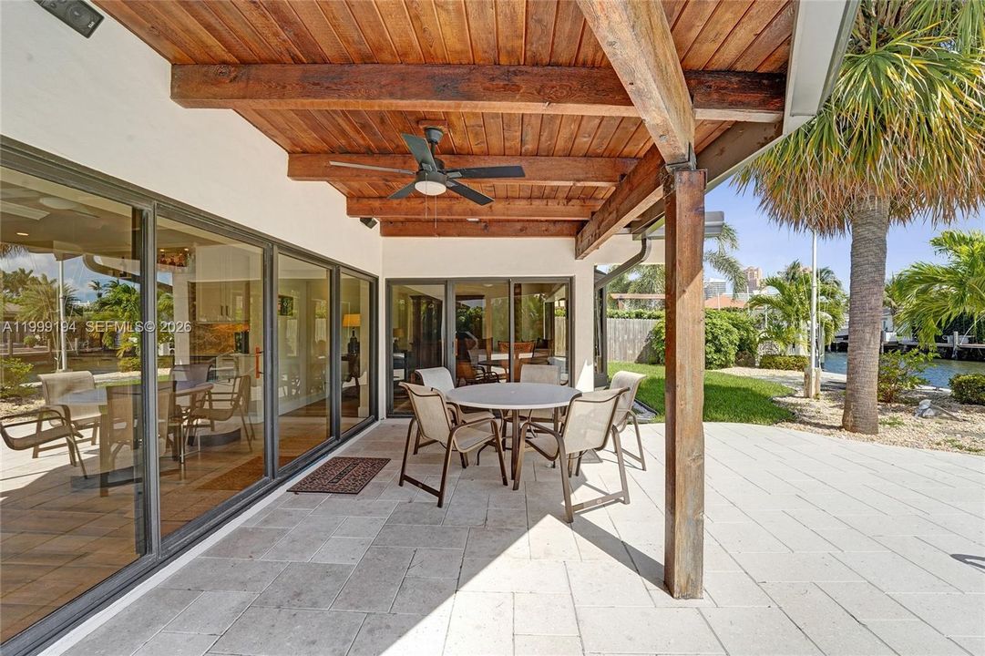 En Venta: $3,480,000 (3 camas, 3 baños, 2722 Pies cuadrados)