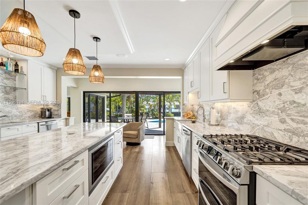 En Venta: $3,480,000 (3 camas, 3 baños, 2722 Pies cuadrados)