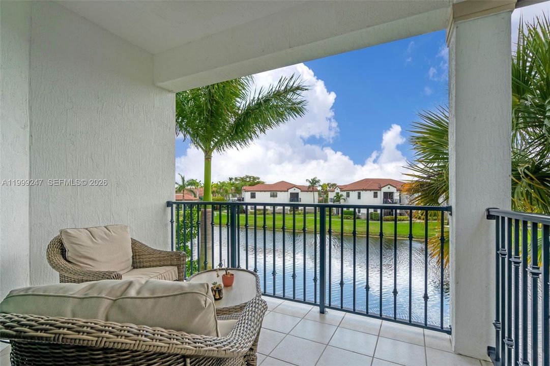 En Venta: $950,000 (3 camas, 2 baños, 2246 Pies cuadrados)