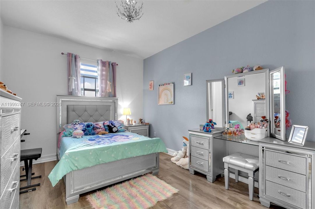 En Venta: $950,000 (3 camas, 2 baños, 2246 Pies cuadrados)