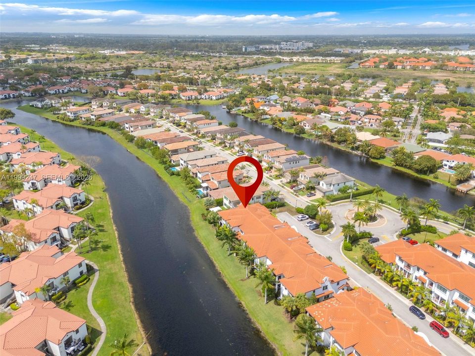 En Venta: $950,000 (3 camas, 2 baños, 2246 Pies cuadrados)