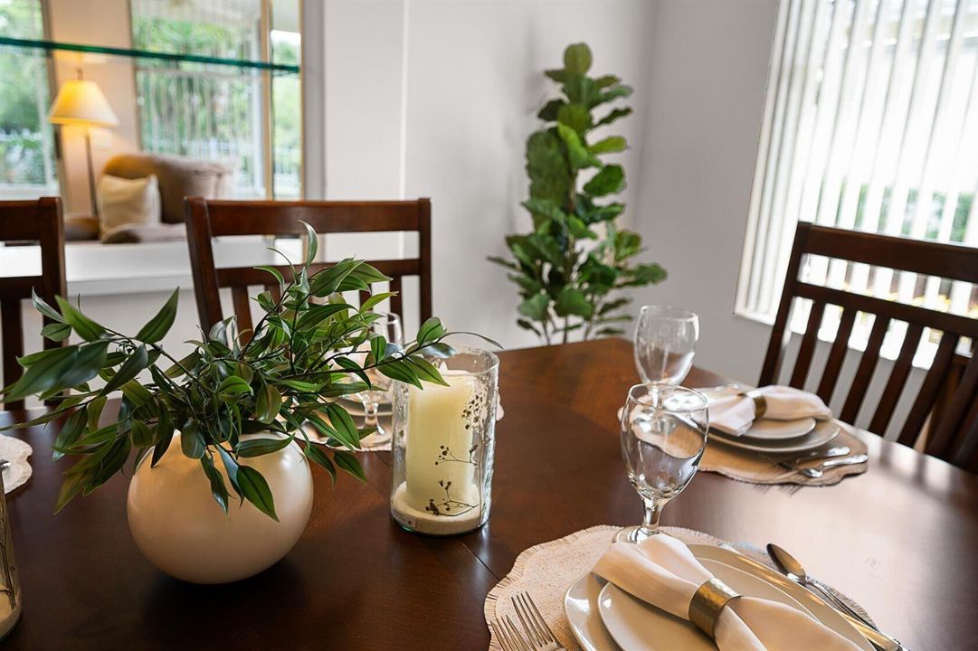 7627 Dining 3