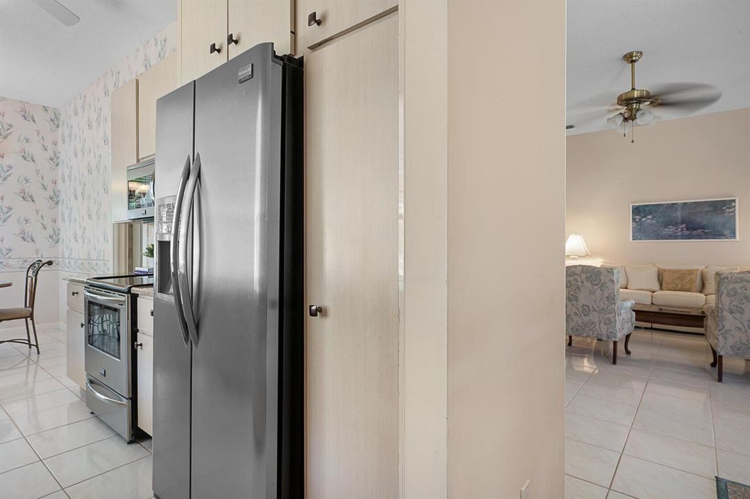 7627 Kitchen 7