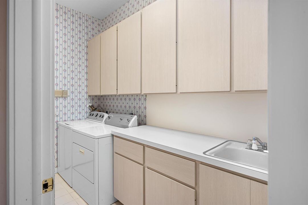7627 Laundry