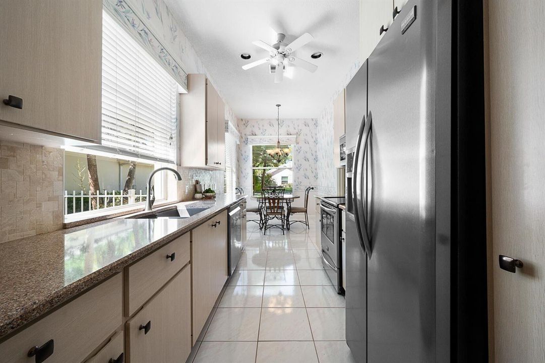 7627 Kitchen 4
