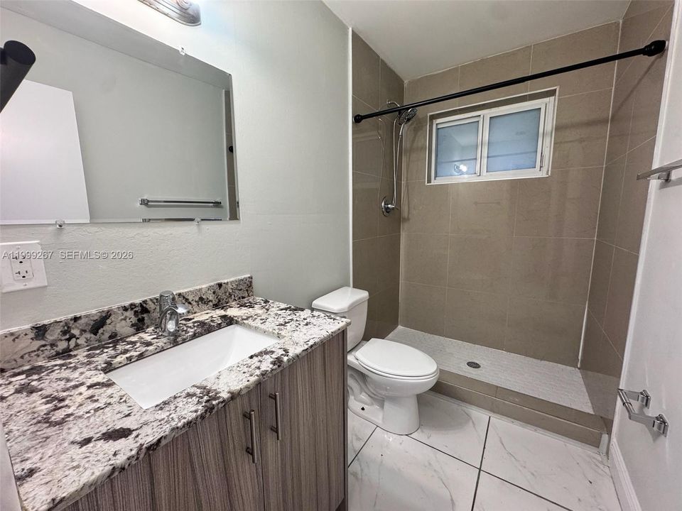 Active With Contract: $2,800 (3 beds, 2 baths, 1080 Square Feet)