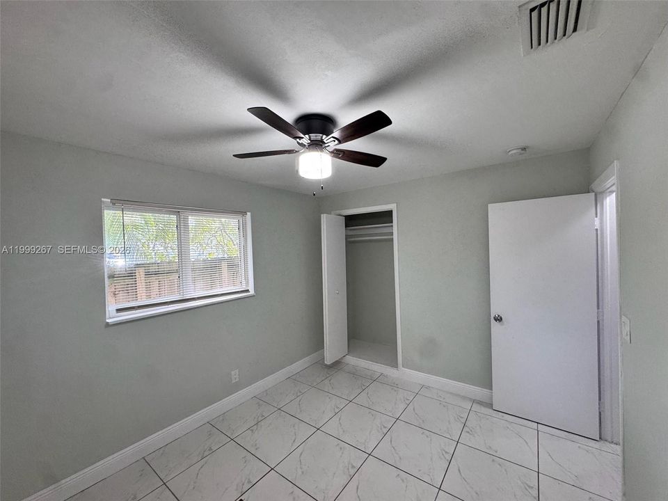 Active With Contract: $2,800 (3 beds, 2 baths, 1080 Square Feet)