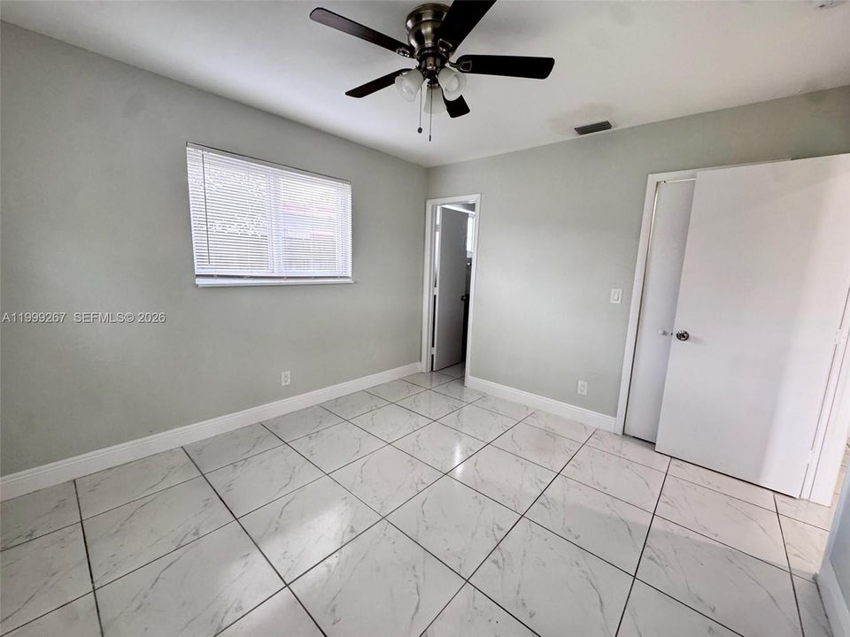 Active With Contract: $2,800 (3 beds, 2 baths, 1080 Square Feet)
