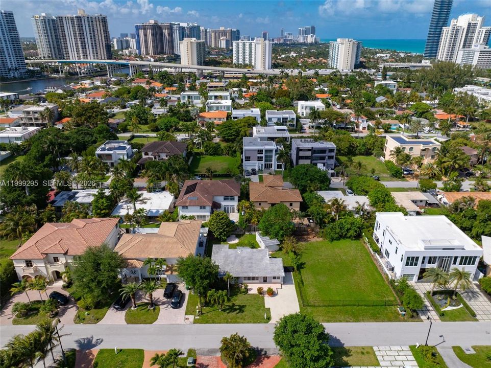В аренду: $4,950 (3 спален, 2 ванн, 1541 Квадратных фут)