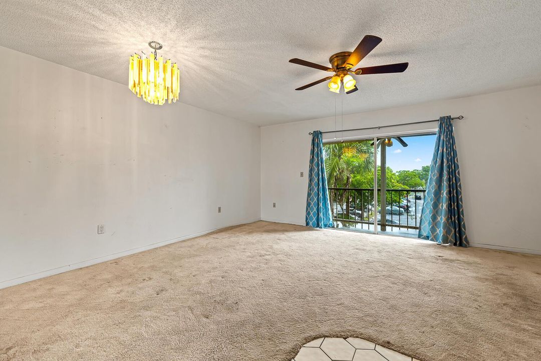 8260 SW 24th St APT 6310 North Lauderdal