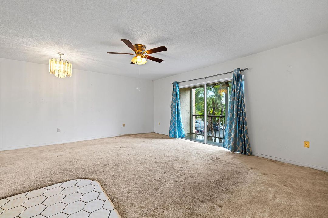 8260 SW 24th St APT 6310 North Lauderdal